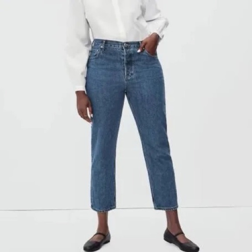 Everlane The Curvy 90s Cheeky Jean. Size 26 Ankle/Medium Blue. Worn once.